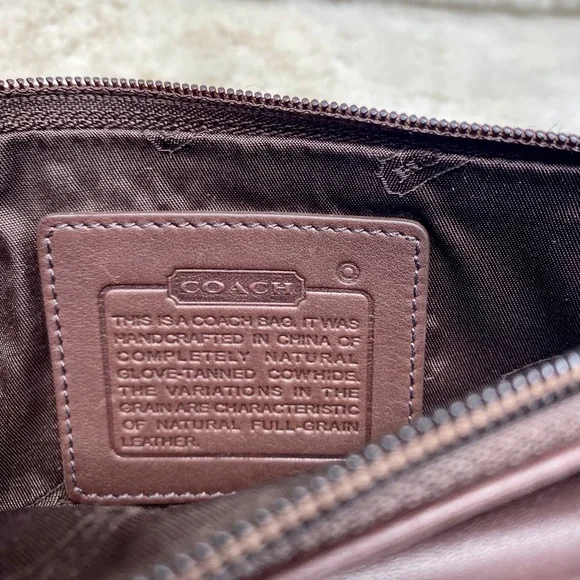 Vintage Coach mahogany turn lock wallet/wristlet - Picture 9 of 11